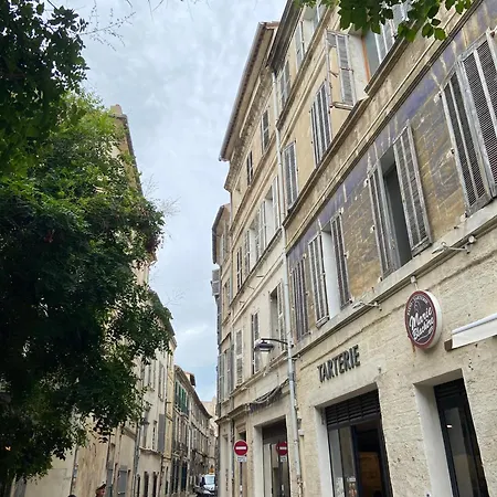 De La Croix Centre Avignon